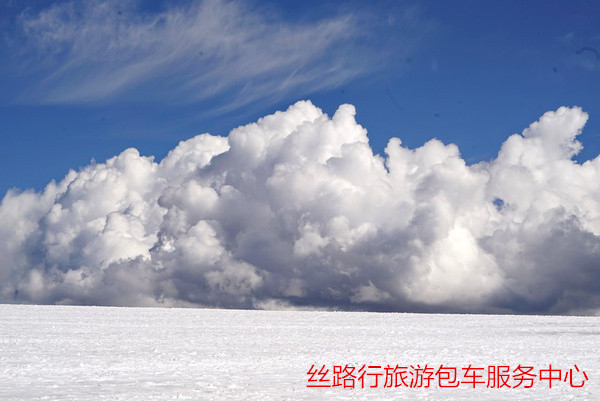 生命本身就是一种旅行,活着是对旅行最大的诠释,存在是对旅行最好的体验。今天给大家推荐一生必备的旅行清单,努力一个个实现吧! 1.去摩洛哥蓝色小镇Chefchaouen 即使是一个人也可以去摩洛哥蓝色小镇Chefchaouen旅行,Shefshauen是摩洛哥西北部一个小镇,至今仍保留着15世纪时的蓝色房子。远眺小镇并不见大片的蓝,当一步步沿着街道上的拱形土墙门拾阶而上时,才真切感觉到了蓝城之魅,铺天盖地,美得几乎使人窒息! 2.